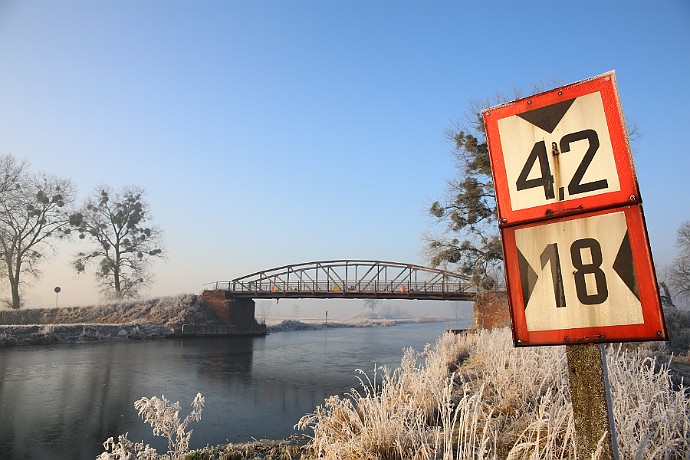 Kanał Bydgoski  w okolicy miejscowosci Kruszyn - 31 grudnia 2013 r. : Kanał Bydgoski, kruszyn, most, janusz michalski