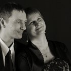 Agata i Krzysztof  Kochać - to zaprzeć się samego siebie, porzucić wszelki możliwy umiar oraz rozsądek - i pędzić najkrótszą drogą do krainy najwspanialszej rozkoszy, kojącej ludzkie serce. Arystoteles