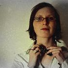 Anna  mucha zamiat korali? : fotografia portretowa, portret, kobieta, okulary, mucha