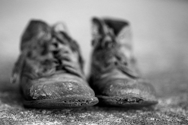 Schodzone buciki... Nasze buty są świadkami naszych przejść. [Sławomir Kuligowski, Podaj dalej...] - Martwa natura