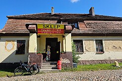 Sklep w Buszkowie taki trochę z PRLu