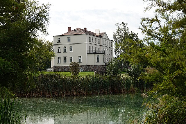 Pałac w Sucharach